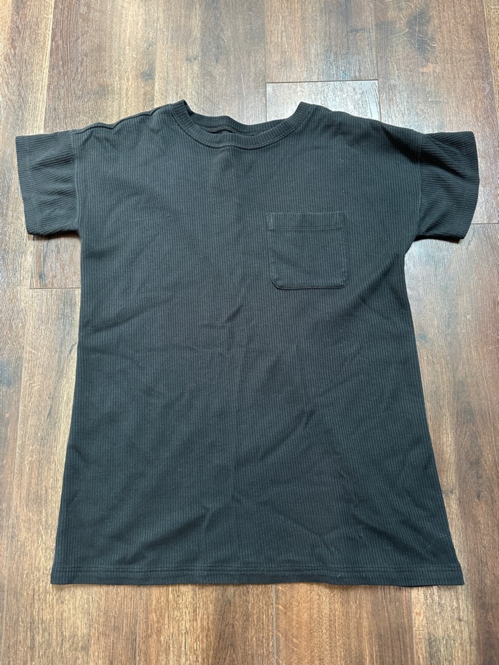 Women’s Black Short-Sleeve Ribbed Tshirt Dress